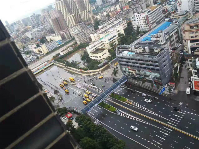 鏆撮洦琚煄韬奖瑙嗛,鏆撮洦琚煄杞﹁締琛屼汉瑙嗛