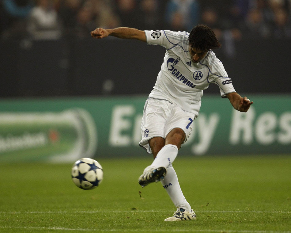 阿迪达斯足球纪念款,阿迪达斯如今落寞的鞋