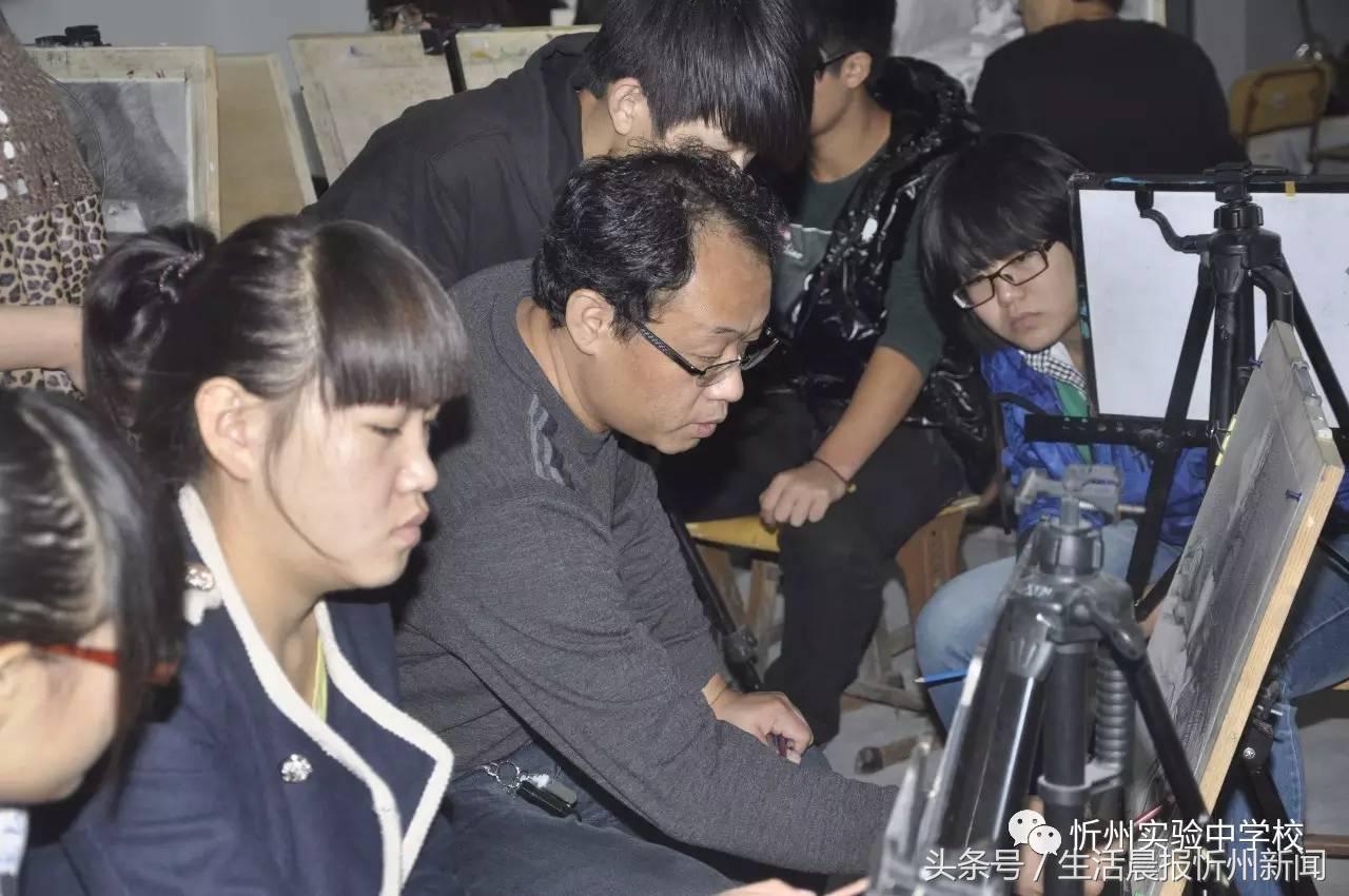 让孩子接受应试教育还是素质教育,让孩子接受最好的教育择校观