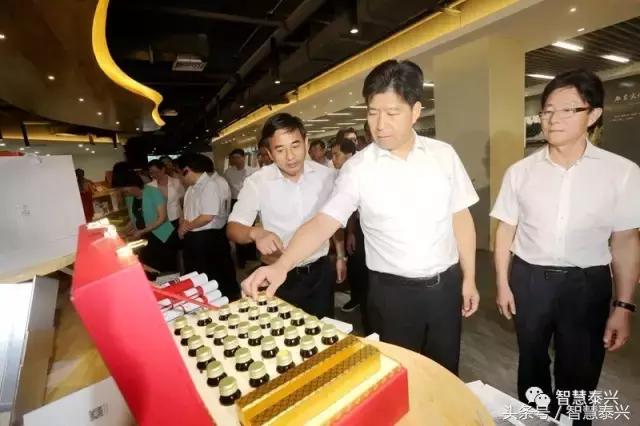 曲福田史立军分别带队观摩泰兴6个重大项目现场