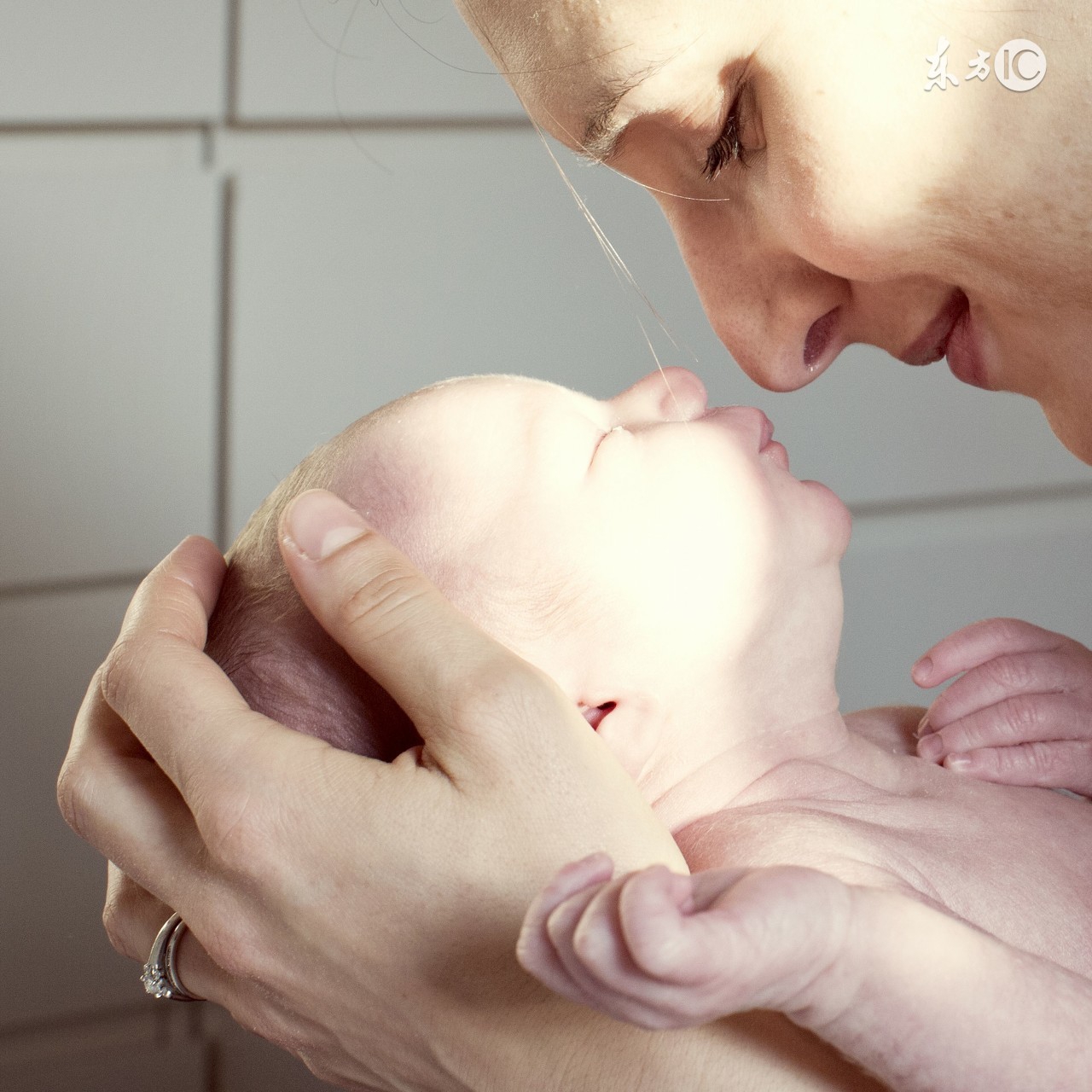 新生儿鹅口疮不管它会痊愈么,新生儿鹅口疮怎么能彻底清除