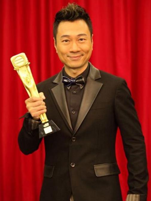 圈内扒爷梁朝伟,梁朝伟版侠客行四十集