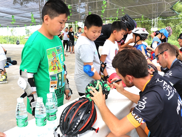 好洋盘！世界轮滑冠军陪我过暑假