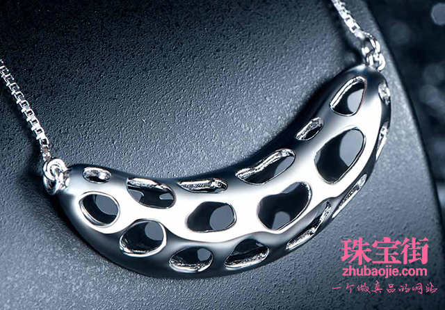 楚乔传龙纹是怎么回事,楚乔传宇文玥银铃铛摔碎