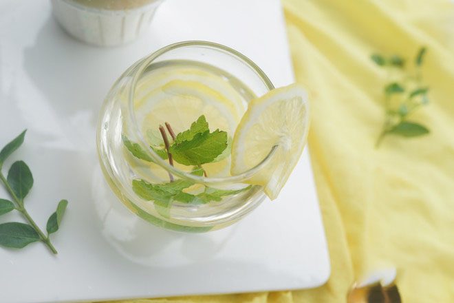 冰鲜柠檬水怎么做简单又好喝,做夏天最好喝的柠檬饮品