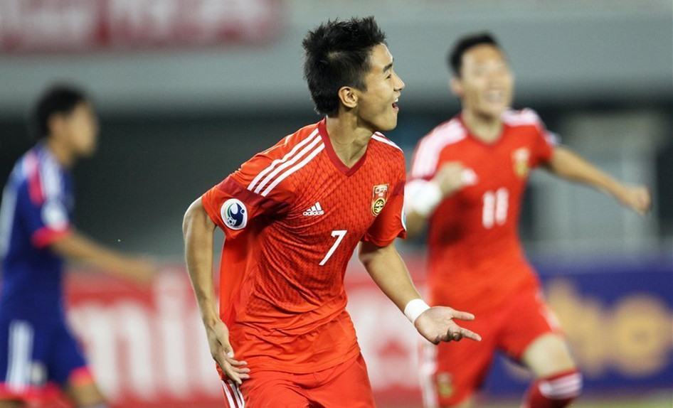 国足亚洲杯9:0柬埔寨,国足0-3输柬埔寨回顾