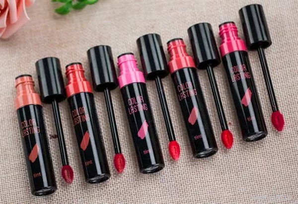 推荐一款超好用的彩妆品牌,哪些牌子的彩妆好用不卡粉