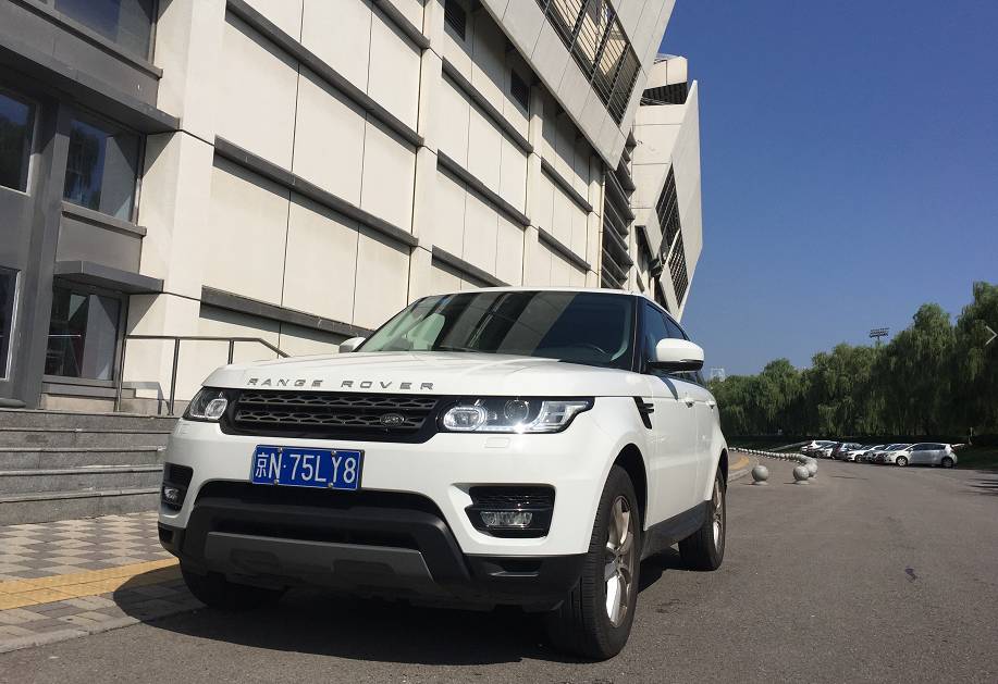 路虎揽胜运动版深度试驾,试驾路虎揽胜行政加长