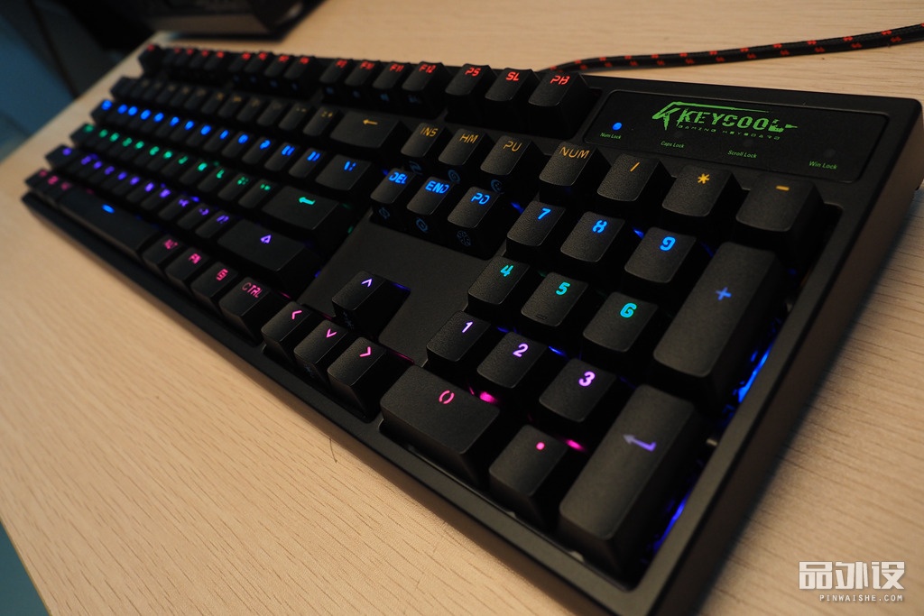 凯酷104荣耀键盘灯光调节,凯酷68键机械键盘拆解