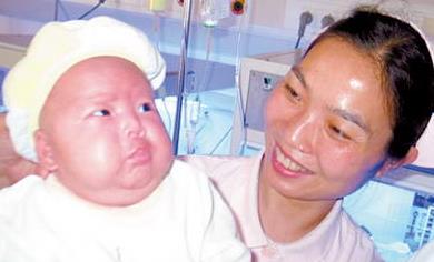 满月的宝宝轻微肺炎如何治疗,还没满月的宝宝得了肺炎