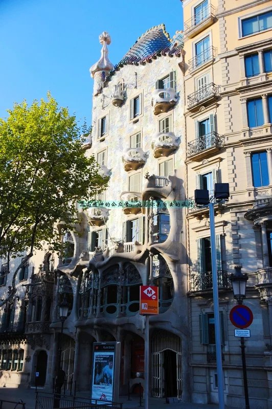 高迪巴塞罗那,高迪巴塞罗那建筑作品