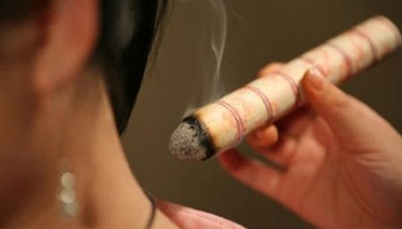 艾灸天突的好处与功效,中医艾灸阴天能不能灸