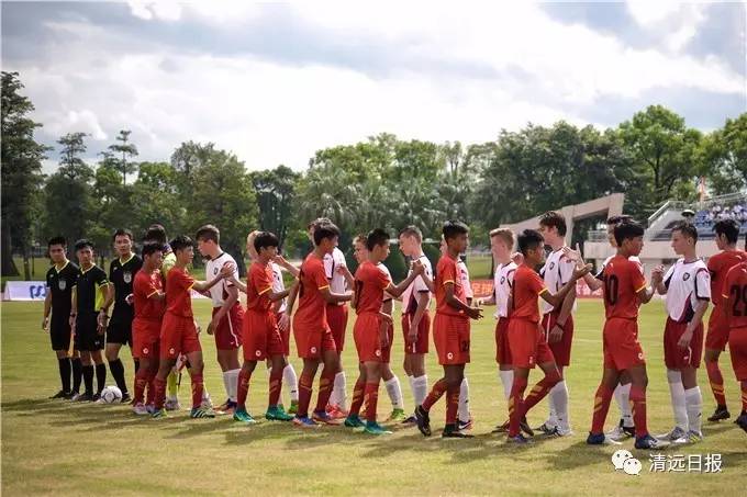波兰小鲜肉对决清远足球小子!不好意思,第一场揭幕赛我们赢了