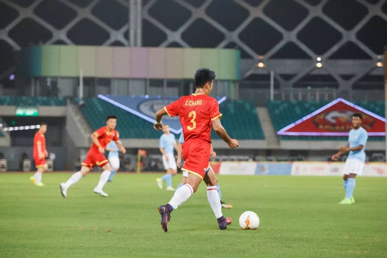 组个民间球队,挑战英超豪门劲旅,结果出乎意料!