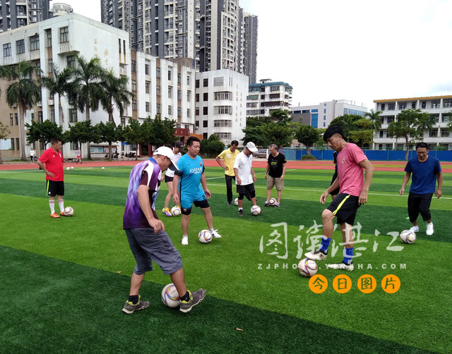 大力扶持足球发展,全市校园足球推广