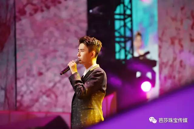 dior珠宝腕表,dior腕表玫瑰系列