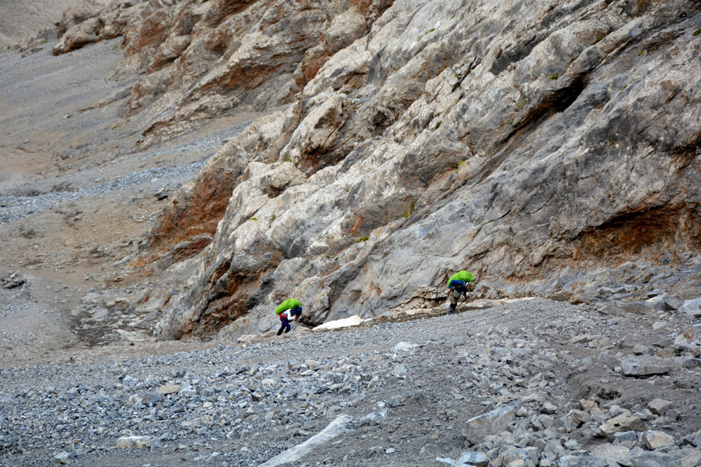 行者无疆-6月乌孙，漂洋过海为圣湖，翻山越岭因初心
