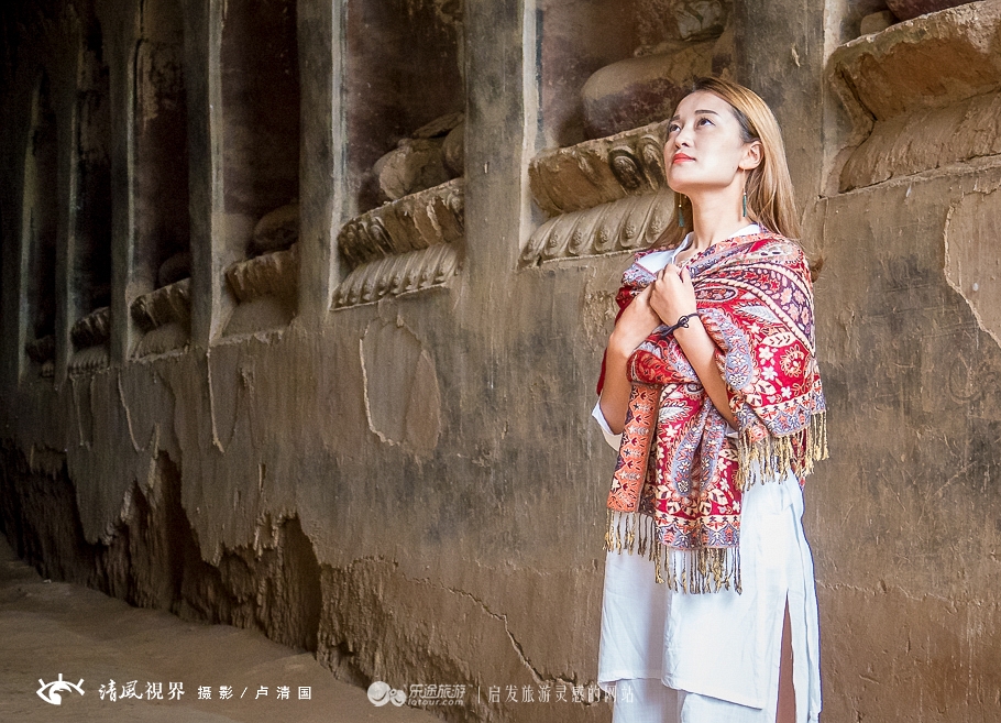 在马蹄寺三十三天点燃一盏心灯