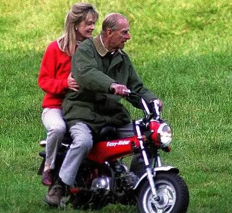 论洗白渣男，我只服死要面子的英国王室