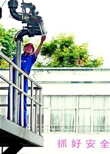 曾经的领导,如今成油库安全一线巡检员:不忘初心永葆本色