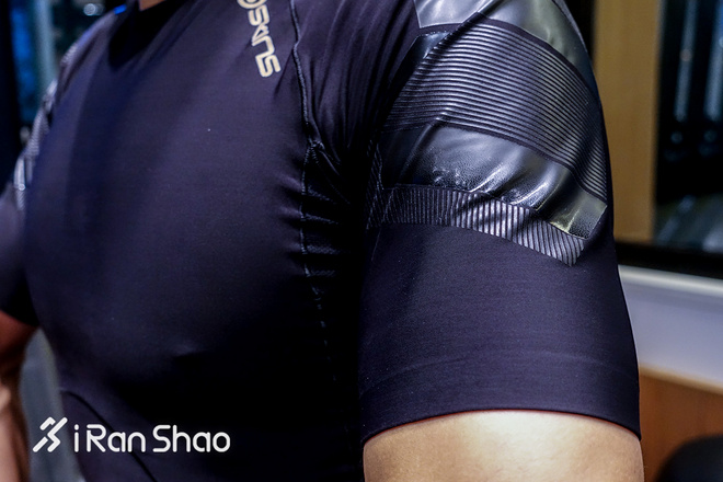 评测|SKINSA400黑色印胶版压缩装备的“顶配”享受