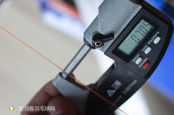 竟敢叫板“耐打之王”BG65，这款拍线到底有几把刷子？