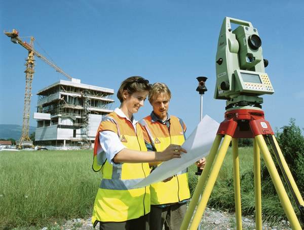 全站仪的型号和编号在哪里,全站仪参数详解