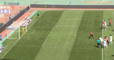 半场战报:詹姆斯点球破僵,辽足1-0富力