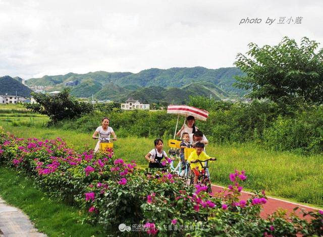 万峰林优美景色诗句,描写万峰林最美诗句