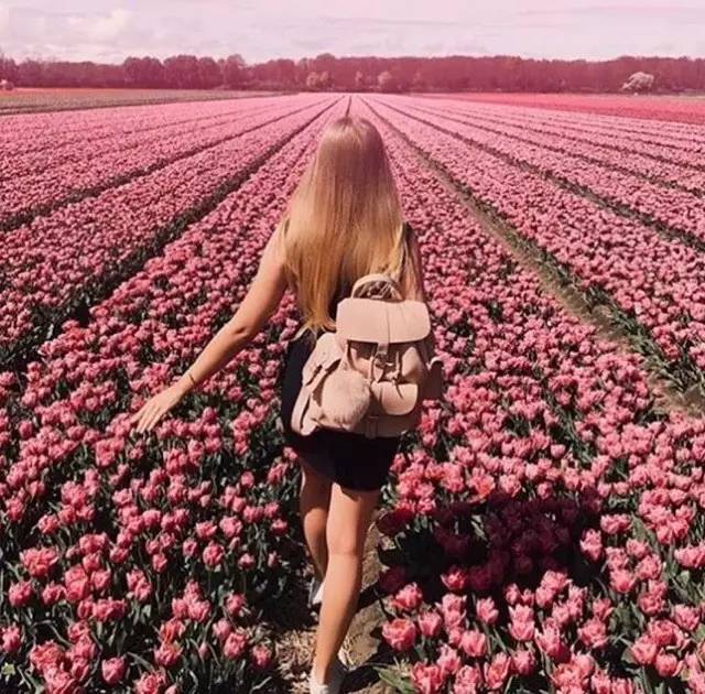 百搭双肩包推荐小众高级感,一款兼顾颜值与实用的双肩包