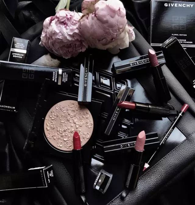 日本妹子的口红,日本女生的唇膏