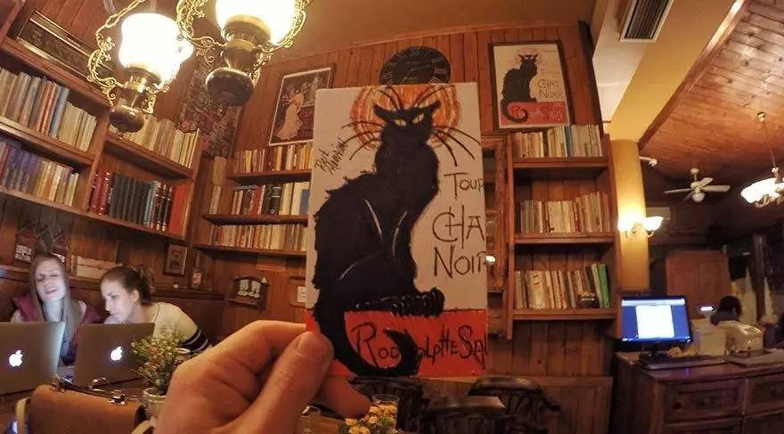 艺术家环游世界，他靠这个技能成为世界网红