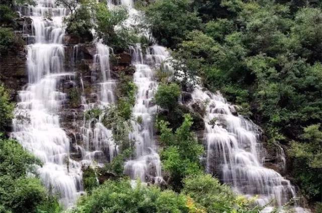 黄果树瀑布深度游一下,除了黄果树瀑布还有什么瀑布好看