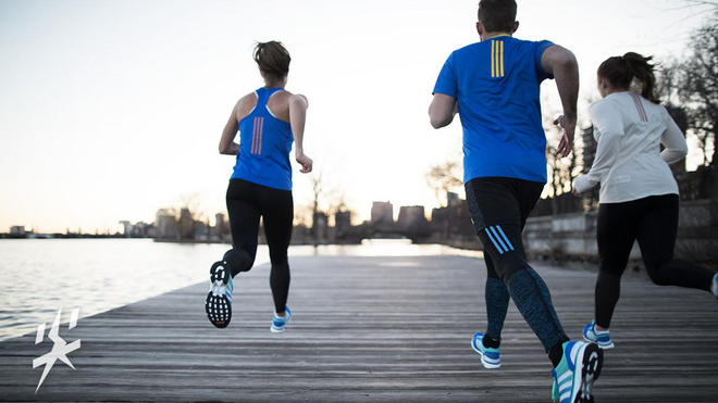 尖货QAVol.02|耐克飞线很快就断了?Boost站旁边呵呵的笑