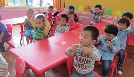 公立幼儿园托班好还是机构好,如何选择适合的托班和幼儿园