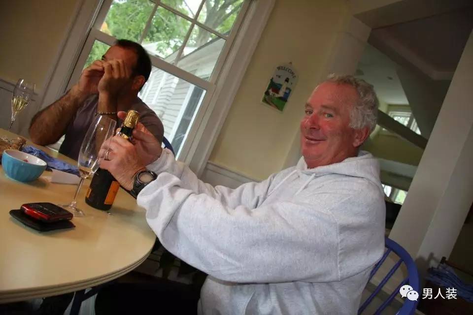 反正老子得了绝症，不如风流快活