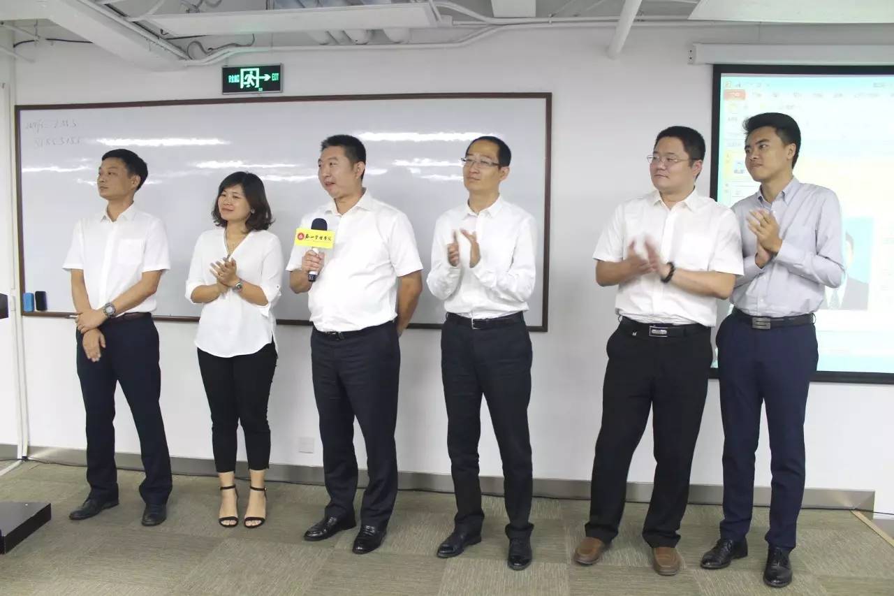 荣誉只代表过去以后,荣誉只代表过去未来更要努力