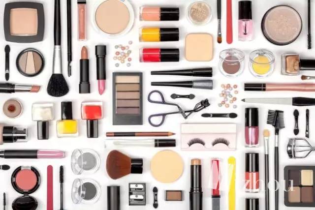 化妆新手入门级彩妆如何选,新手化妆都买什么彩妆