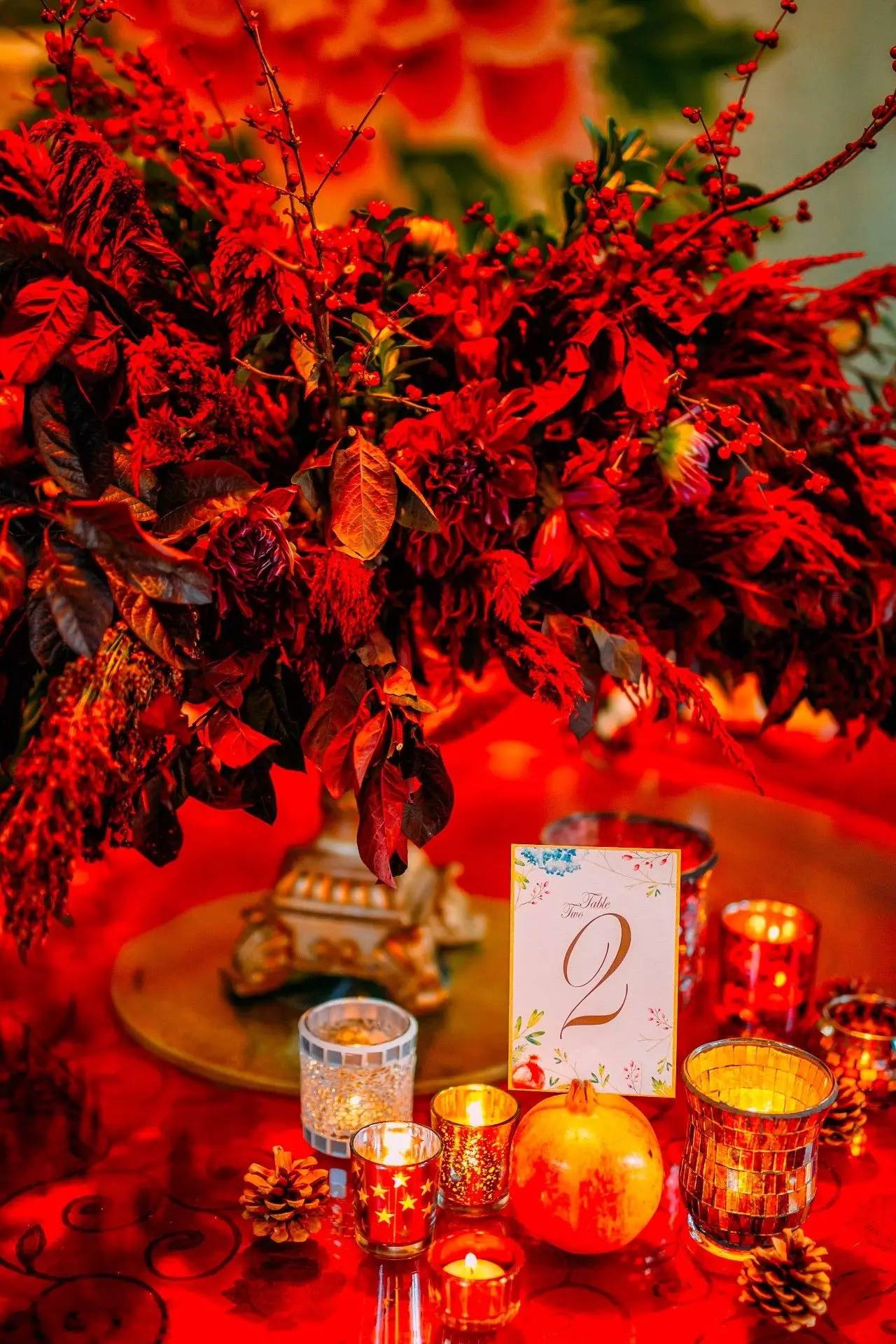 庭院婚礼中式红色系,红蓝撞色庭院中式婚礼