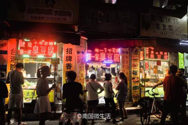 今晚的南宁,今天的南宁充满诗意