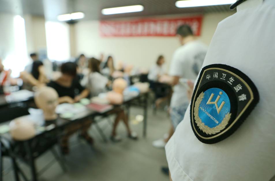 零基础学打玻尿酸具体操作,注射玻尿酸的医师