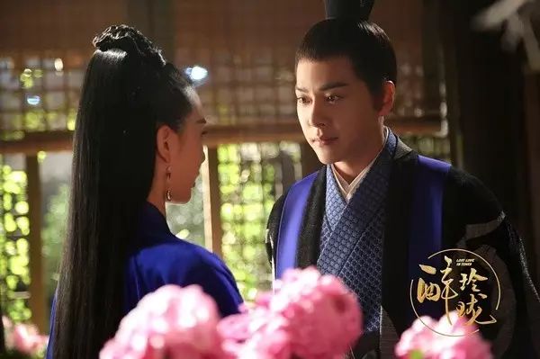 影视日报｜管虎战争片《八佰》苏州正式开机；2天3亿！《蜘蛛侠》强势归来激活开学季；《失业生》举办张国荣庆生会追忆哥哥音容笑貌