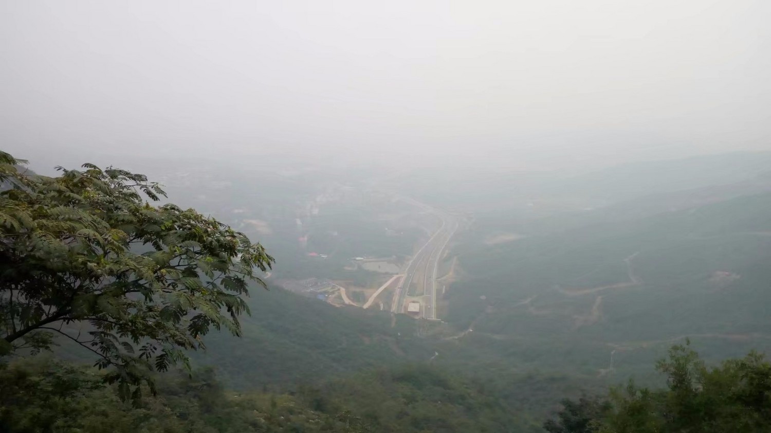 龙泉寺山小环穿——与教师一起爬山庆祝教师节