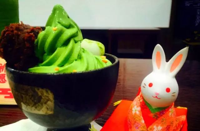 「霸王餐」请问你今天要来点兔子吗？火遍朋友圈的网红抹茶店要送“绿”了！