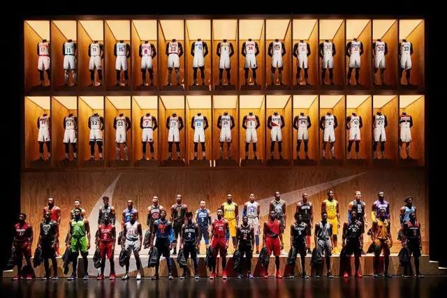 杨毅送球衣,杨毅最新发布消息