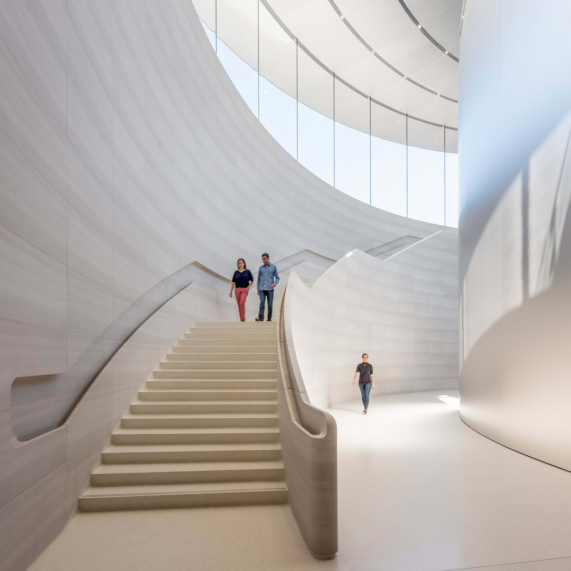 乔布斯剧院的首次发布会,苹果乔布斯礼堂发布会