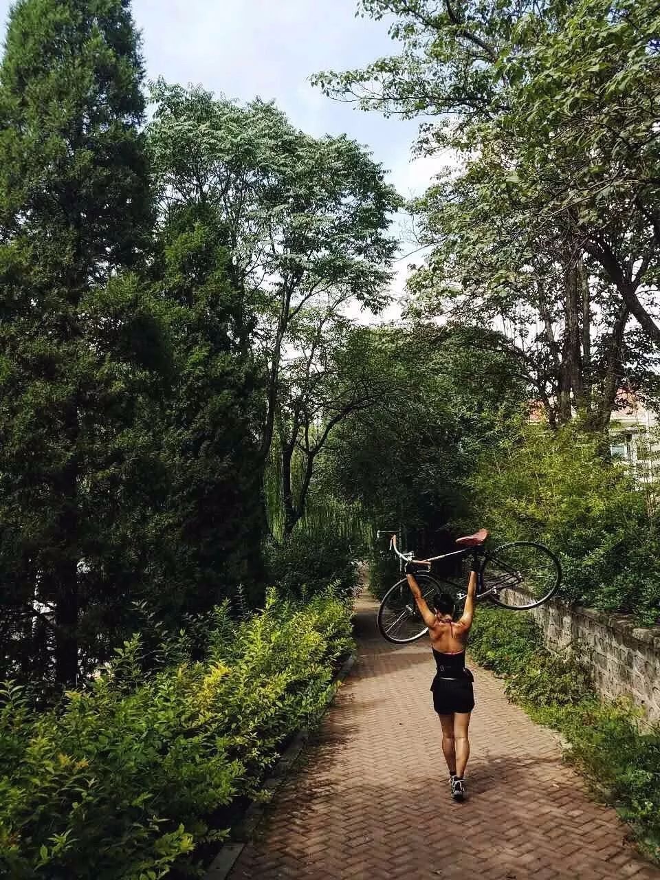 当时间分秒流逝，我们能做些什么摆脱生命中的束缚？