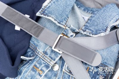 我拖着小米90分旅行箱上街的时候有人问我：这个是薛之谦同款吗？