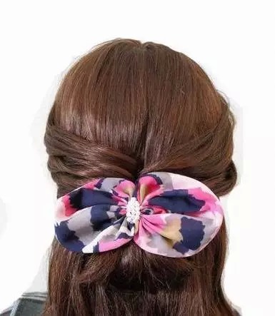 披头散发怎么扎头发好看,披头散发的头发教程