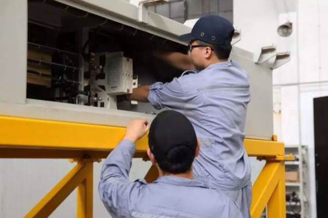 「长假Day5」“十一黄金周”你放假我保驾:幕后地铁人在忙些啥?